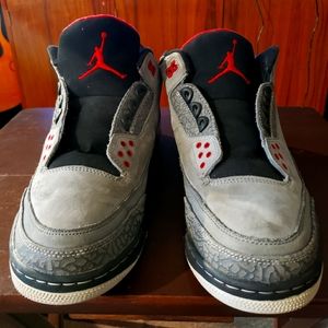 Air Jordan 3 (Stealth)